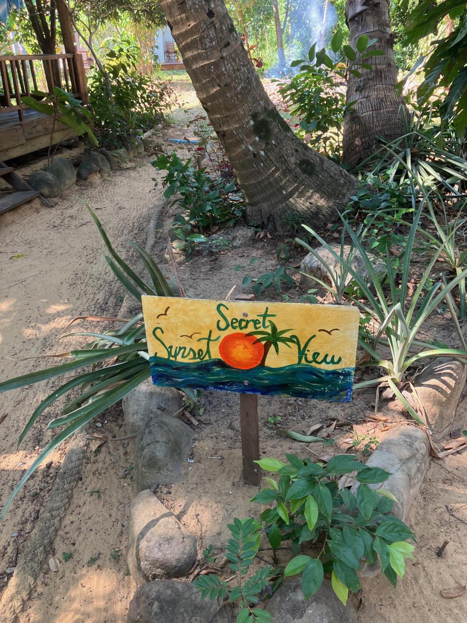 Easy Tiger - M'Pai Bay Beach, Koh Rong Sanloem Exterior foto